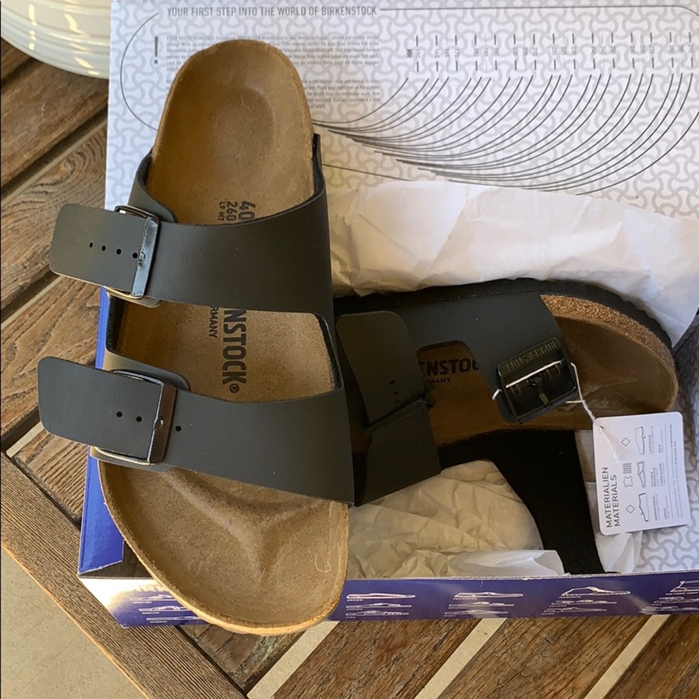 ✨SOLD✨ NWT Birkenstock Arizona Sandals